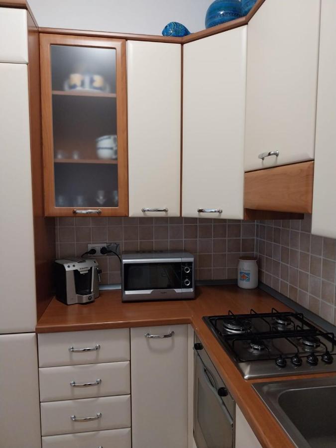 La Casa Di Via Musso Apartment Ноли Екстериор снимка
