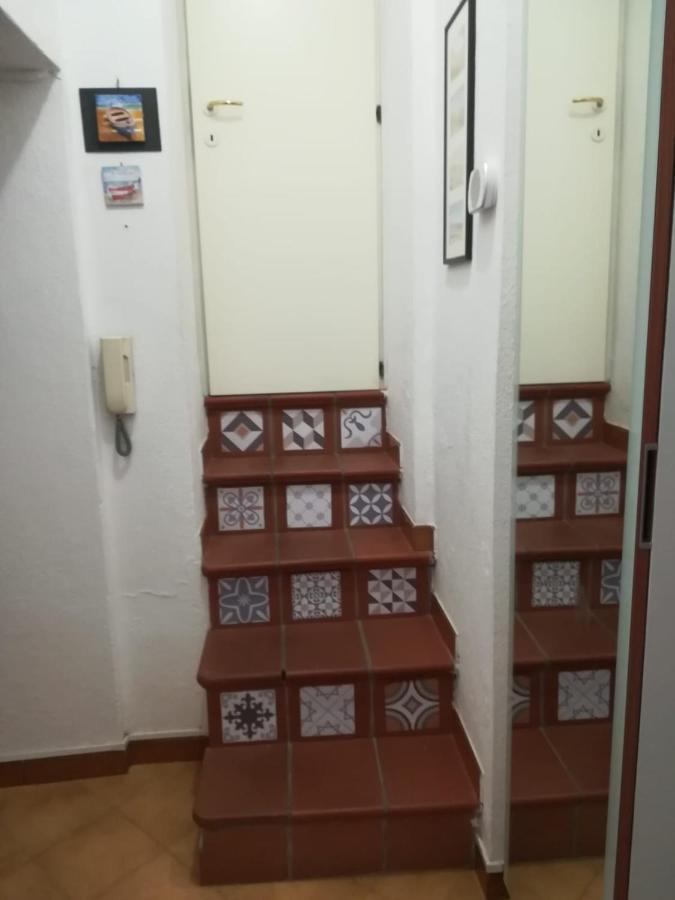 La Casa Di Via Musso Apartment Ноли Екстериор снимка